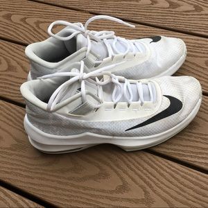 Mens Nike Air Max White Basketball Shoes SIZE 9
